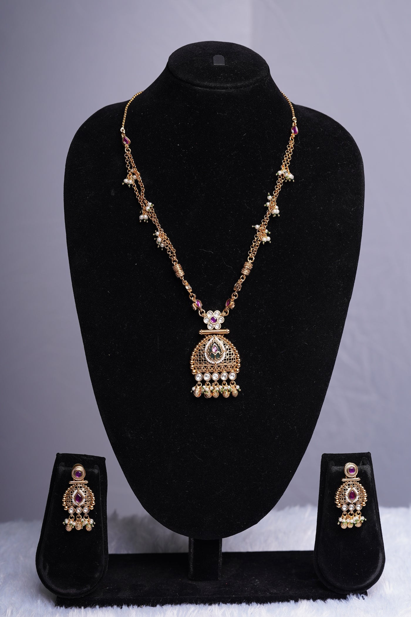 Jaalika Pendant Set
