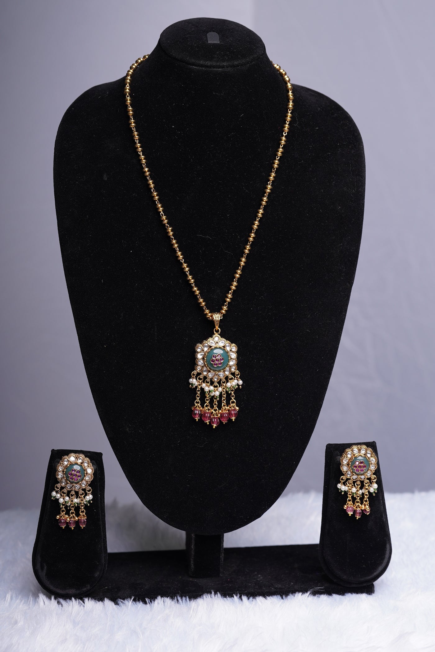 Mintgreen Kundan Pendant Set