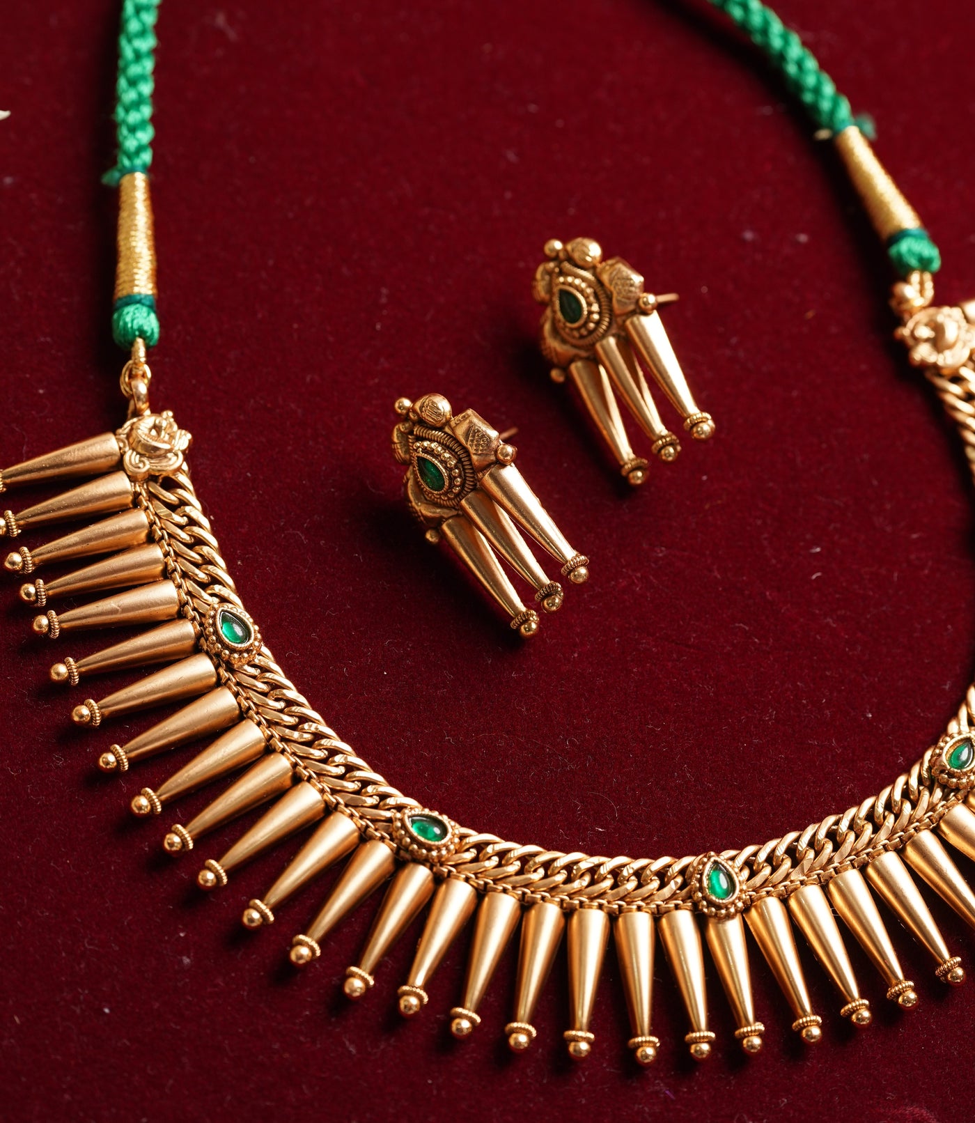 Ruby Green Bullet Haar