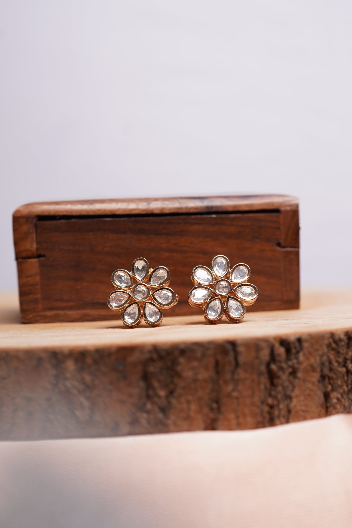 Kundan Studs