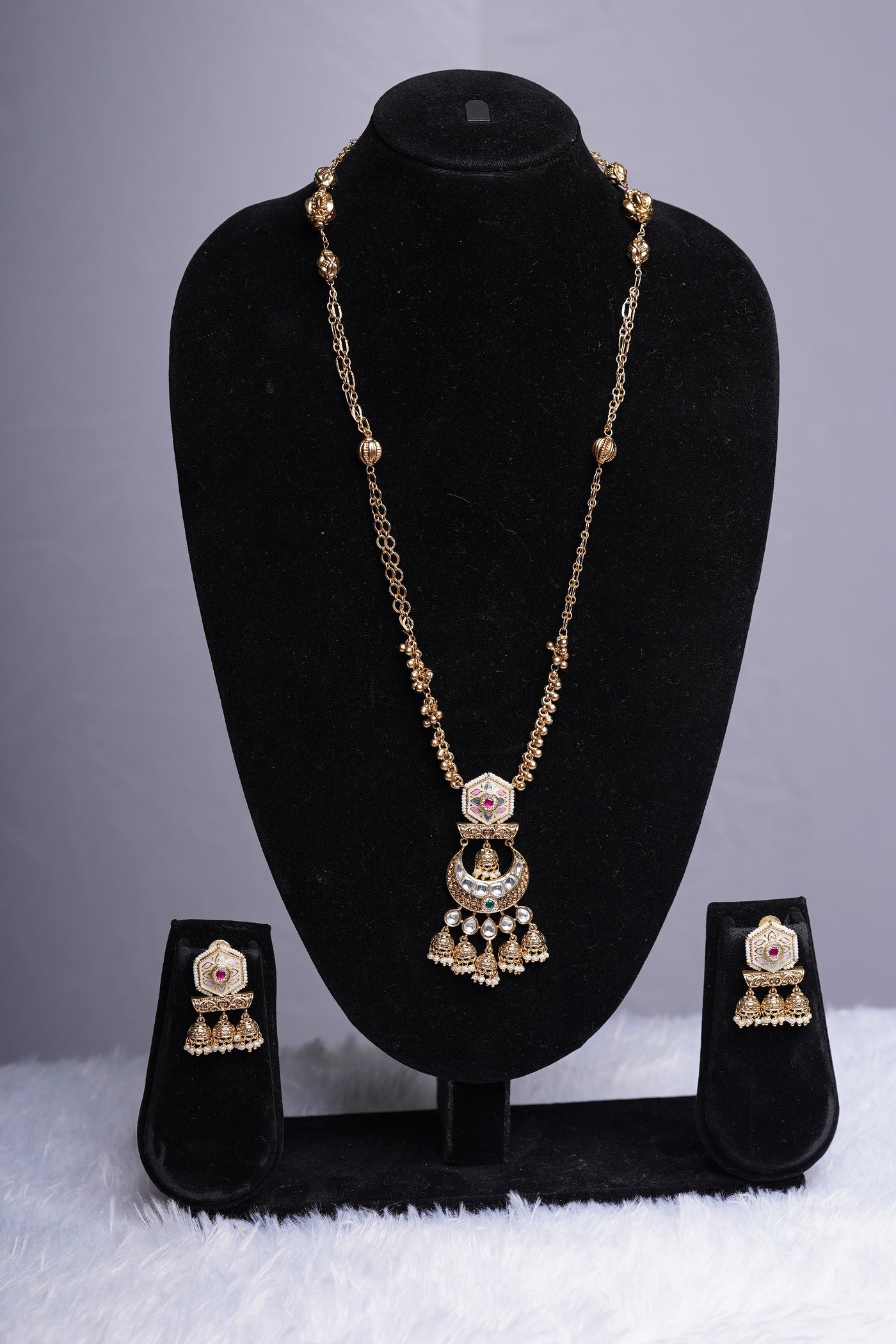 Pendant Set with Meenakari Details
