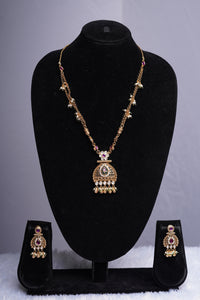 Jaalika Pendant Set
