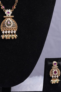 Jaalika Pendant Set