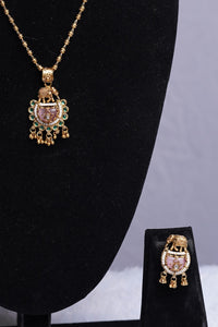 Pink Pendant Set with elephan detailing
